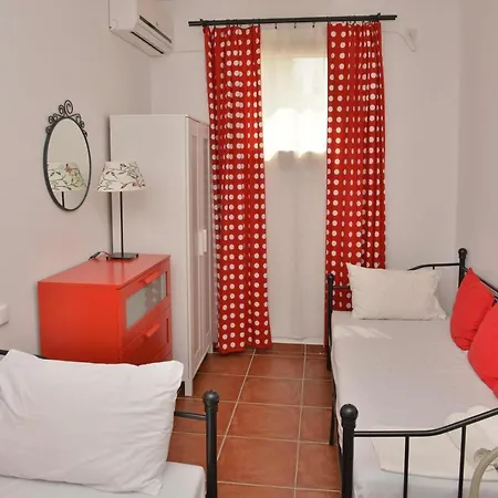 Aparthotel Country 3*